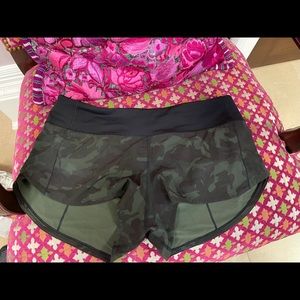 Camo lululemon shorts 2.5 speed up!